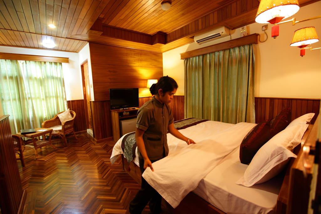The Hotel Emperor Mandalay Eksteriør bilde